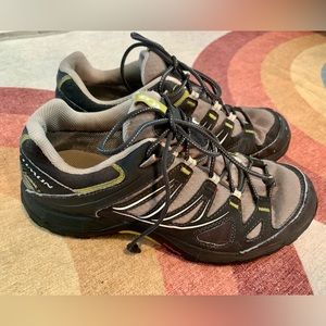 Salomon Eclipse GTX hiking shoes with Contragrip size 7.5